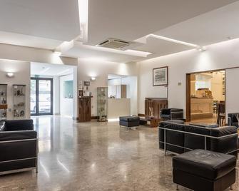 Hotel Minerva - סיינה - לובי