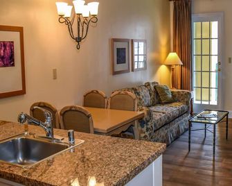 Lake Las Vegas Village - Henderson - Living room