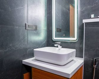 Aj Palace - Alappuzha - Baño