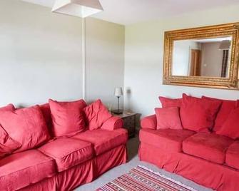 Easter Duthil Cottage - Carrbridge - Living room