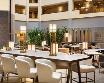 Embassy Suites Dallas - DFW Airport North Outdoor World - Grapevine - Restaurante