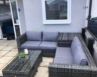 Cosy Bridlington chalet w/terrace — 5 min from the beach! - Bridlington