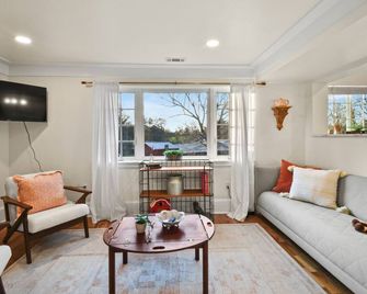 Raspberry Retreat Cottage - Lovettsville - Sala de estar