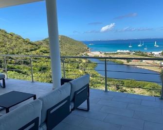 Spacious appartment facing the sea E - Anse-Marcel - Balcony