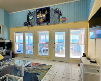 Great price!Beachfront with Stunning gulf view from this Great home with hot tub - Apalachicola - Wohnzimmer