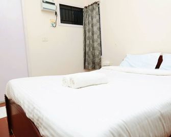 2 Bed Room Self Cooking Villa with Lawn - Mahabalipuram - Bedroom