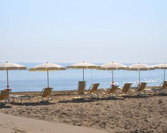 Hotel Sette Note - Silvi Marina - Пляж