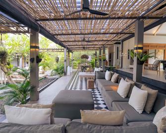 Sin Nombre Bali - Sauna, Ice Bath & Roof Terrace - North Kuta - Hàng hiên