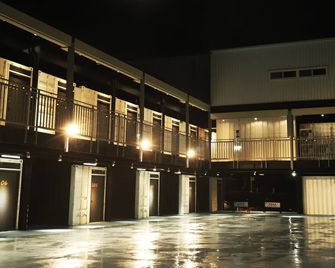 Dash Forwaves Hotel - Toucheng Township - Building