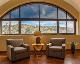 Hotel Hacienda Santana - Tecate - Sala de estar