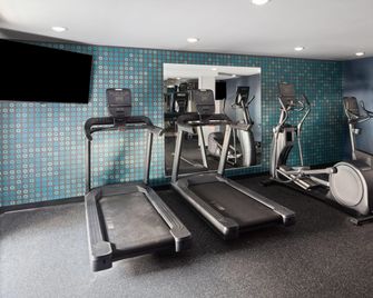 La Quinta Inn By Wyndham Omaha West - Omaha - Gym