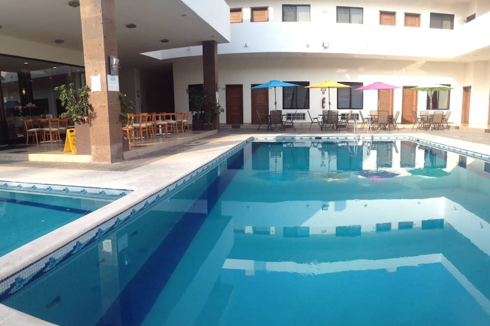 Hotel Tres Soles - Madero - Zwembad