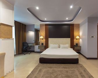 The Grand Hotel - Aizawl - Habitación
