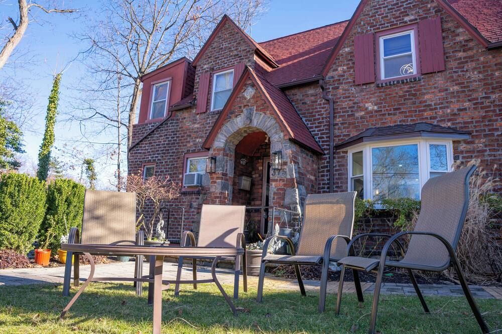 African Oasis Luxury Inn at the Gallery - Mount Vernon