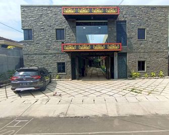 Dancenter Plain C Lake - Bandar Lampung