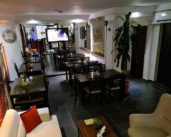 Paperon Otel - Limonlu
