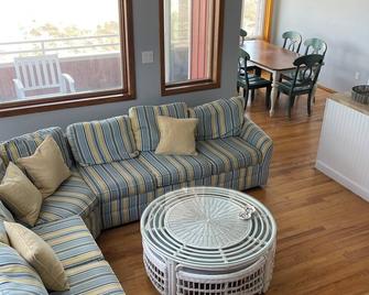 The Dunes of Ship Bottom - Ship Bottom - Living room