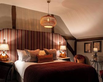 Bel and The Dragon-Cookham - Maidenhead