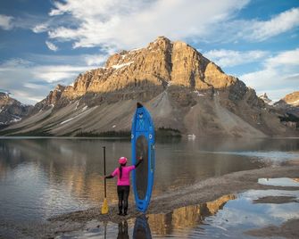 The Lodge at Bow Lake - Lake Louise