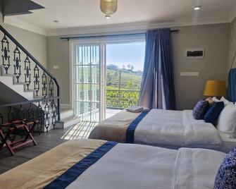 Private Villa by the Tea Estate - Nuwara Eliya - Bedroom