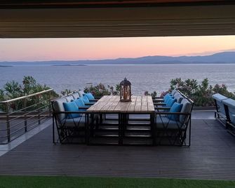 Mavi Panorama Villa - Cesme - Balkon