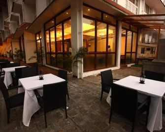 نمبر 18 هوتل - كوتشي - مطعم