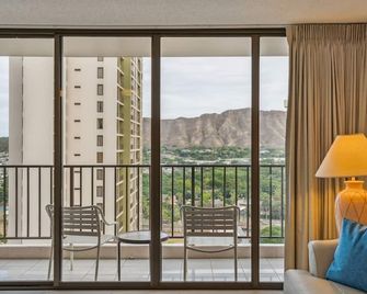 Scenic 23rd-Floor Corner Retreat with Diamond Head & Ocean Views (12305) - הונולולו - מרפסת