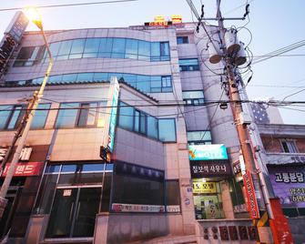 Youngcheon Mido - Yeongcheon - Building