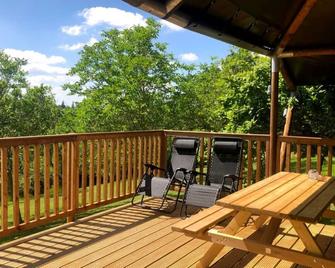 Glamping Lodge Lautrec | Domaine du Cammazet | Pool| Comfort | Nature - Gaudiès - Balcón