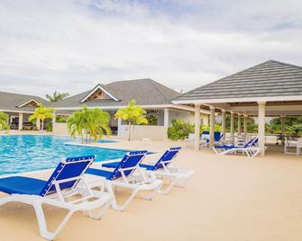 Ocho Rios Villa at The Palms VI - Priory - Piscina