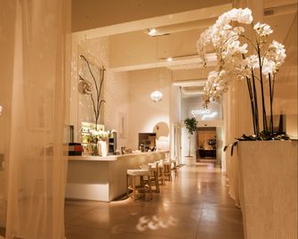 Cosmo Hotel Palace - Cinisello Balsamo - Front desk