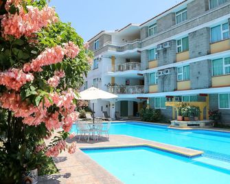 هوتل فالارتاسول - بورتو فولارتا - حوض السباحة