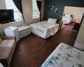 Cosmopolitan Hotel - Crowsnest Pass - Habitación