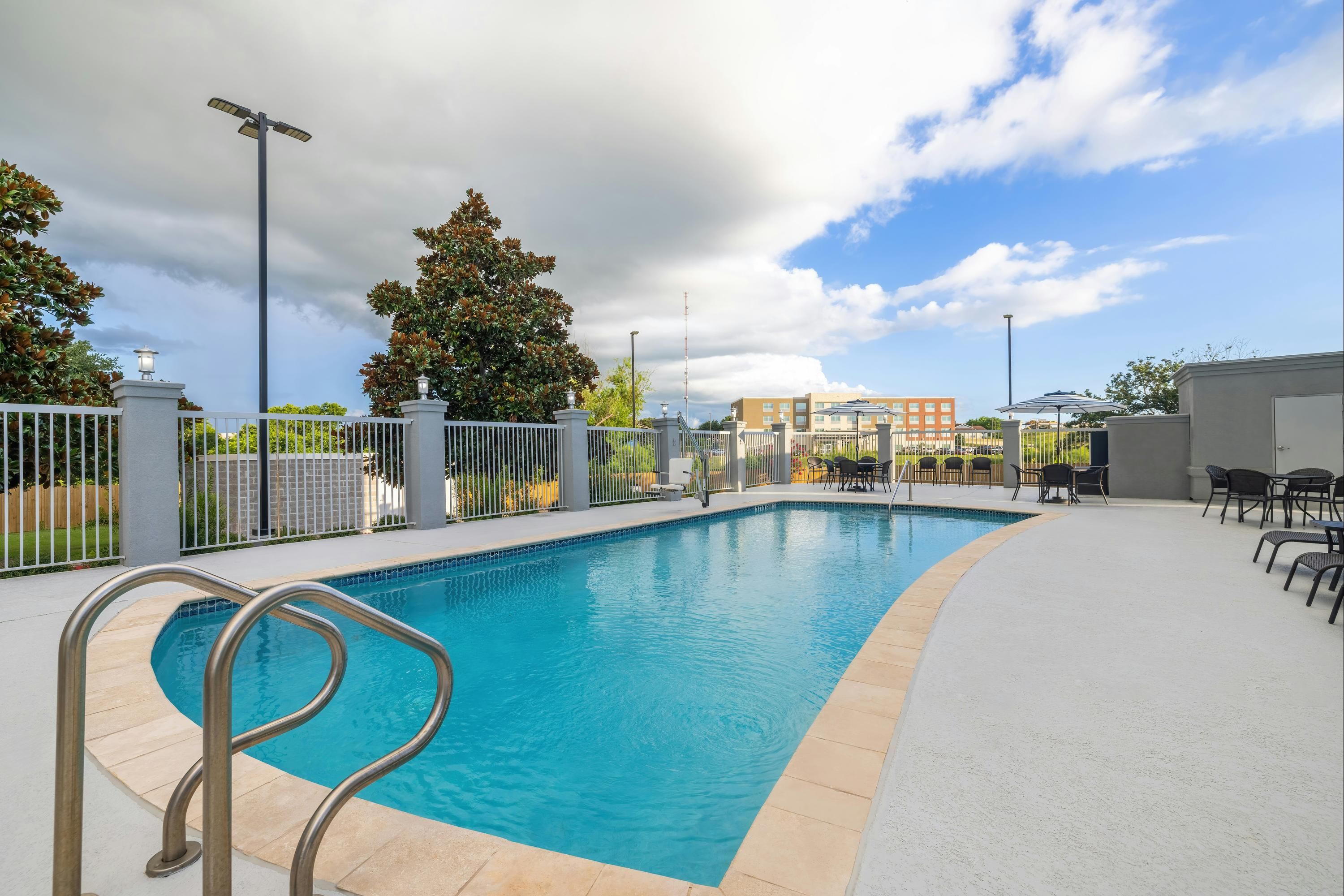 Hampton Inn & Suites Brenham - Brenham - Pool