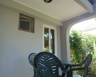 Apartments Macaso - Susanj - Patio