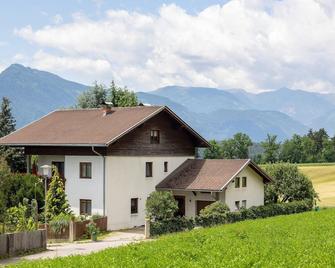 Holiday apartment with pool - Seeboden - Building
