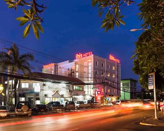 萬象南富宜必思酒店 - 永珍 - 永珍 - 建築