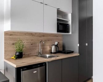 Adler Apartments - Łódź - Kitchen