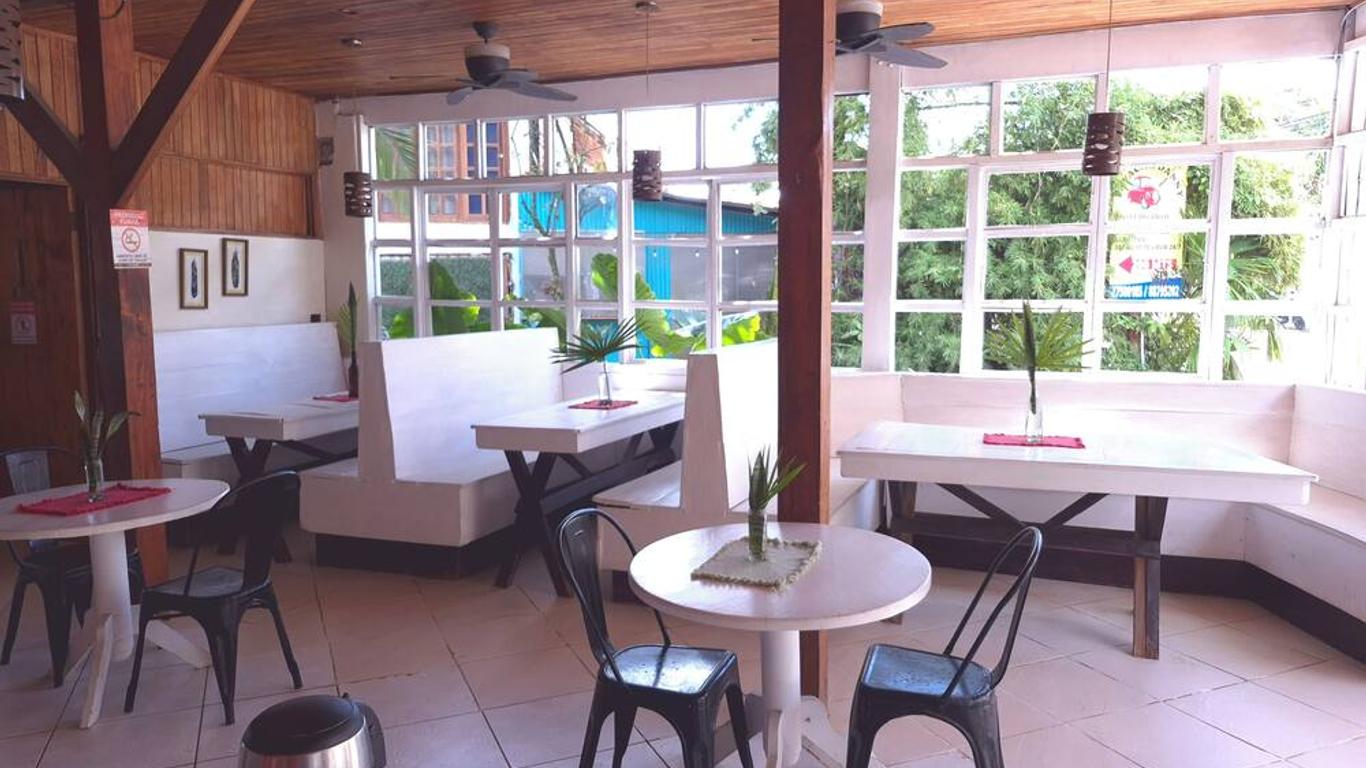 Lizard King Hotel & Suites