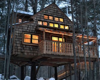 Tree House Rental Ideal for a Unique Getaway near Lake Sunapee in New Hampshire - Newbury - Edificio