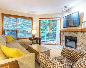 Aspen #229 Prime Ski-In Ski-Out Location! Pool, Hot Tubs, Bbq, Sleeps 4 - Whistler - Sala de estar