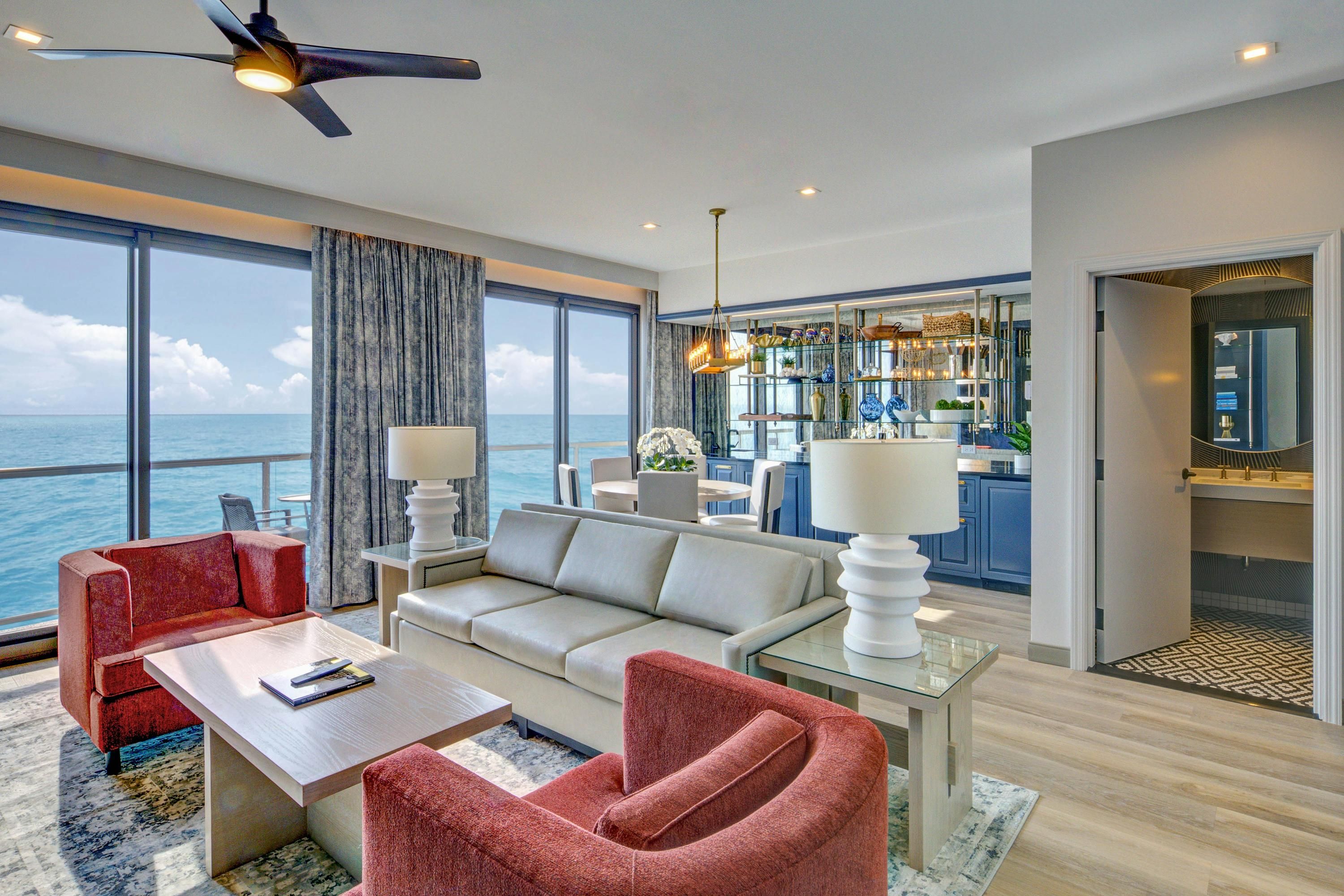 Embassy Suites By Hilton Virginia Beach Oceanfront Resort - Virginia Beach - Living room