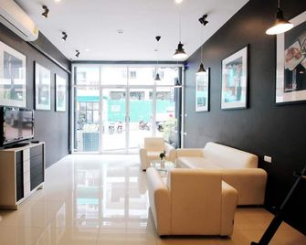 The Artist House - Patong - Lobby
