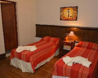 Hotel La Giralda - Salta - Bedroom