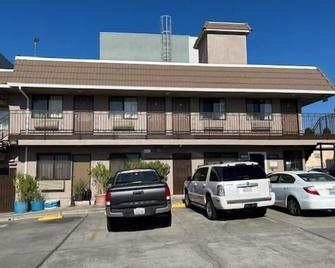 Crown Lodge Motel Oakland - Oakland - Bygning