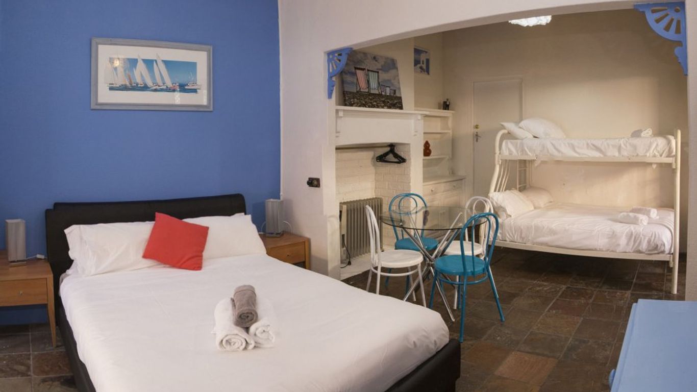 Manly Waves Accommodation