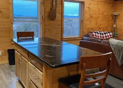 The Steel Cabin - Littleton - Dining room