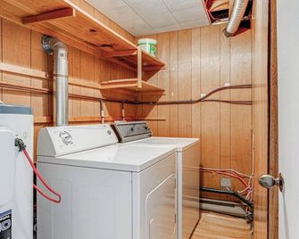 Apres-Ski 142 - 4 Chambres - 10 Personnes - Beaupre - Laundry facility