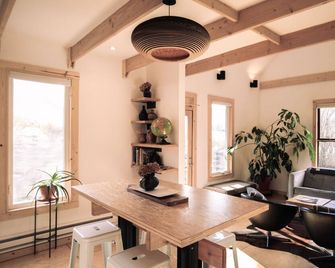 Architect-Designed Westside Retreat - Missoula - Dining room