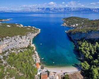 Apartments Igor (44141-A4) - Gdinj - island Hvar - Jelsa
